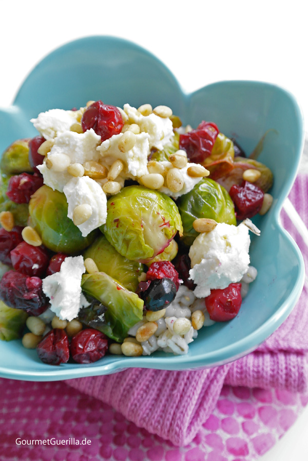 An international aroma bomb: warm salad with roasted Brussels sprouts, cranberries and barley. WOW!